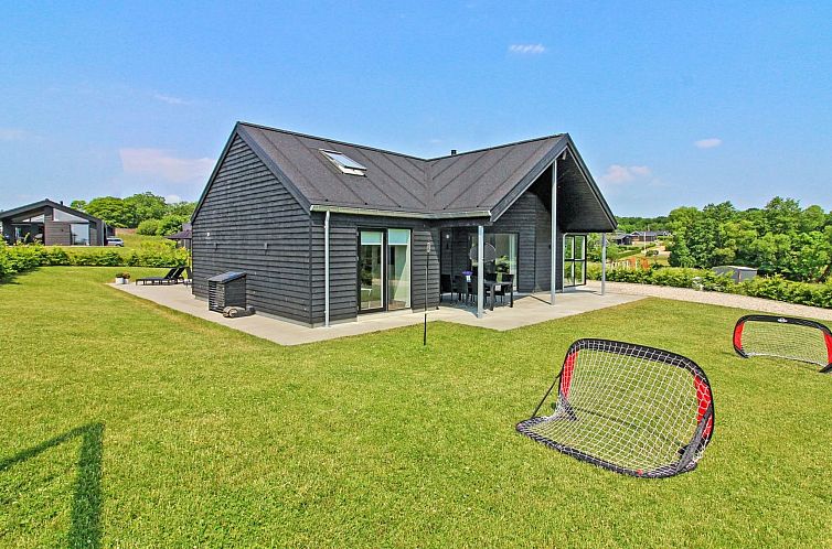 Vakantiehuis "Thorfin" - 200m from the sea