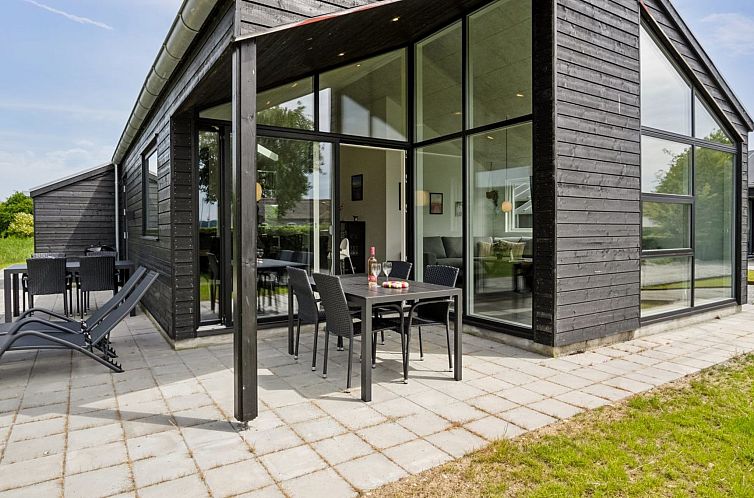 Vakantiehuis "Thorfin" - 200m from the sea