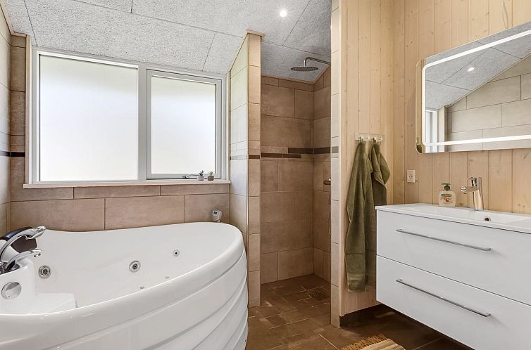 Vakantiehuis "Alfwin" - 300m from the sea