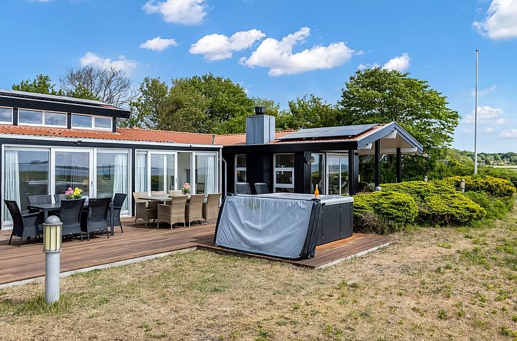 Vakantiehuis "Xaverius" - 30m from the sea