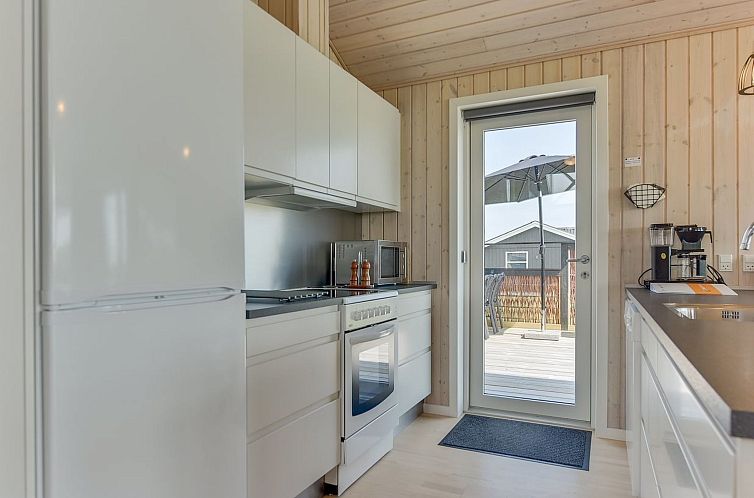 Vakantiehuis "Iorund" - 550m from the sea