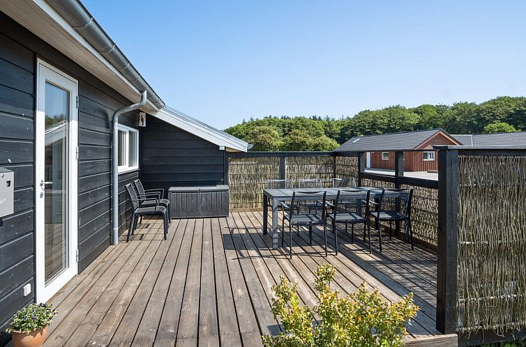 Vakantiehuis "Iorund" - 550m from the sea