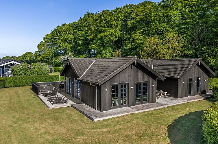 Vakantiehuis "Annina" - 250m from the sea