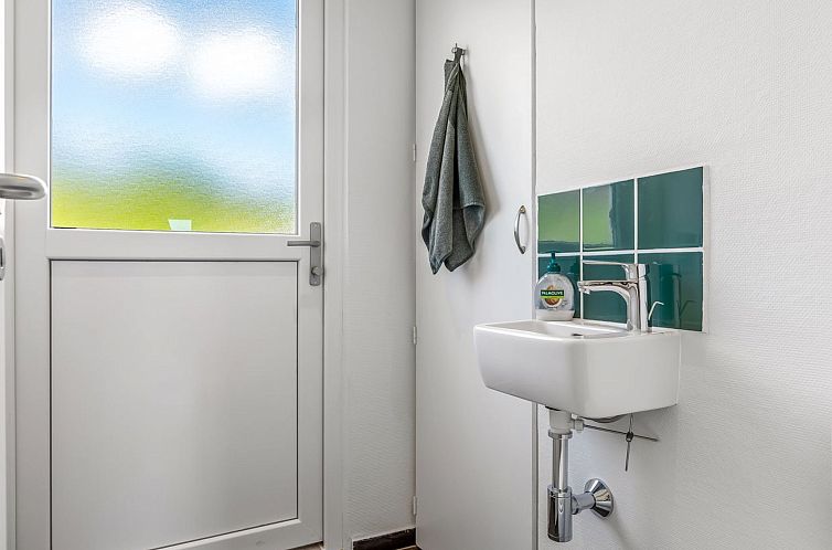 Vakantiehuis "Naya" - 500m from the sea