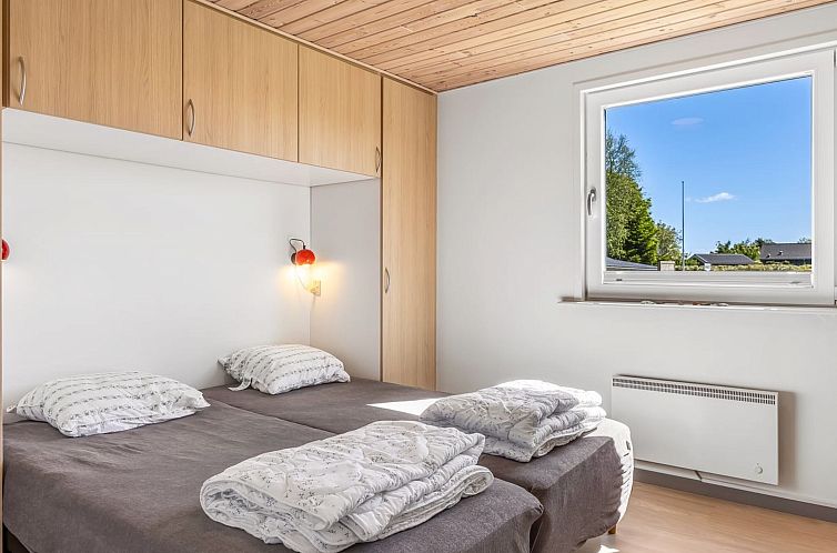 Vakantiehuis "Naya" - 500m from the sea