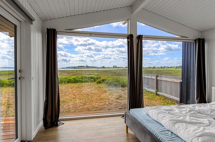 Vakantiehuis "Naya" - 500m from the sea