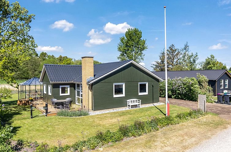 Vakantiehuis "Naya" - 500m from the sea