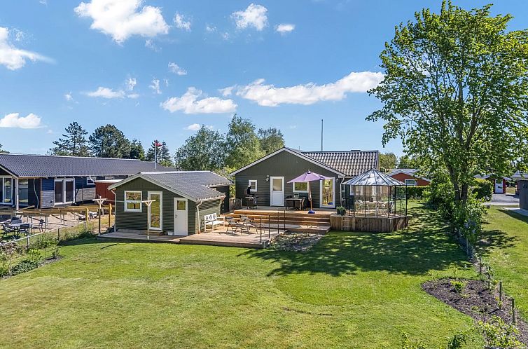 Vakantiehuis "Naya" - 500m from the sea