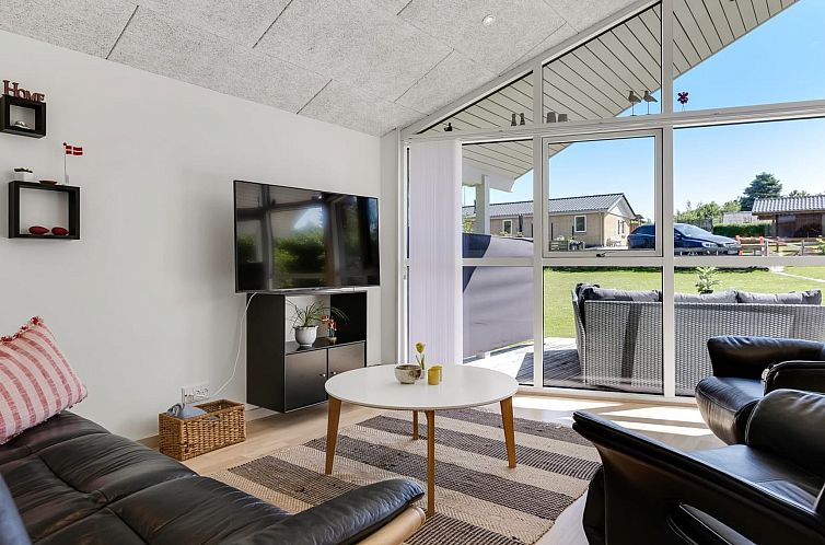 Vakantiehuis "Angret" - 200m from the sea