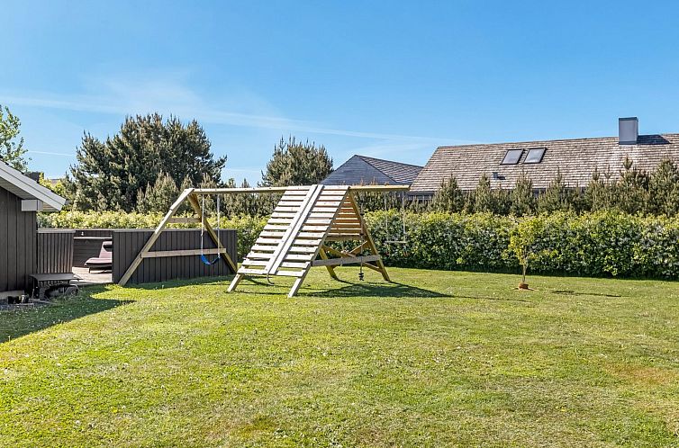 Vakantiehuis "Delko" - 650m from the sea