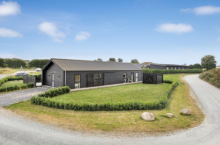 Vakantiehuis "Delko" - 650m from the sea