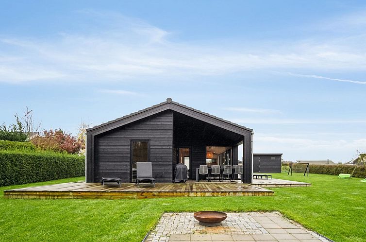 Vakantiehuis "Ehmi" - 750m from the sea