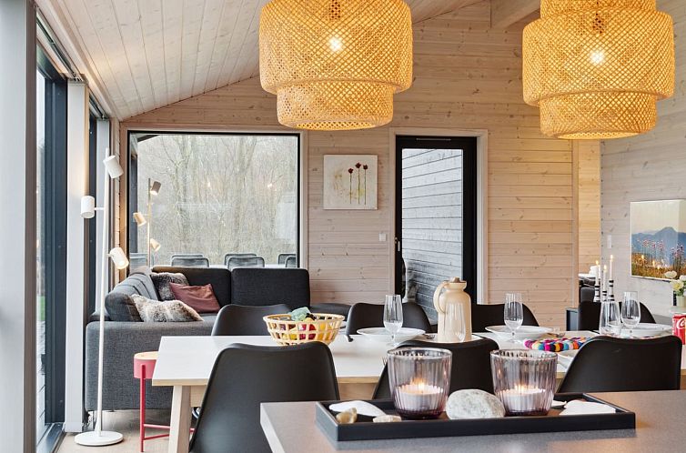 Vakantiehuis "Ehmi" - 750m from the sea