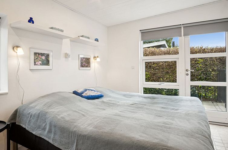 Vakantiehuis "Yngvy" - 500m from the sea