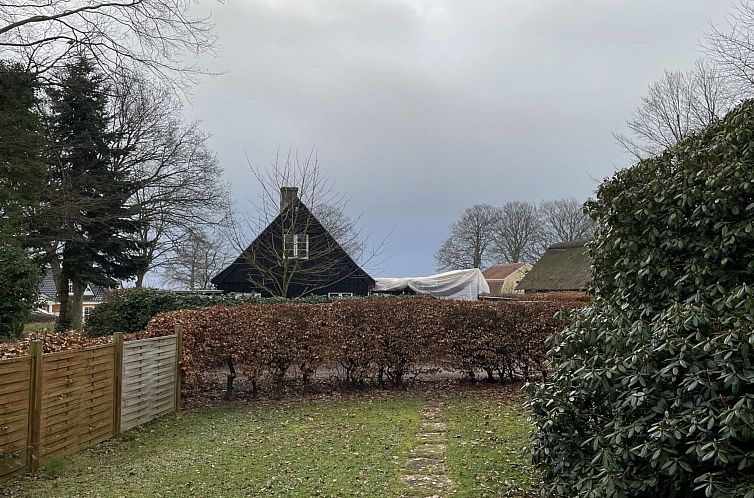 Vakantiehuis "Yngvy" - 500m from the sea