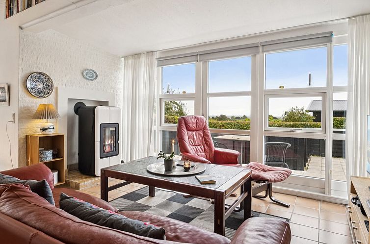 Vakantiehuis "Yngvy" - 500m from the sea