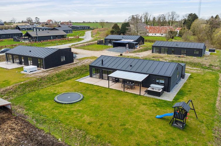 Vakantiehuis "Stygg" - 75m from the sea