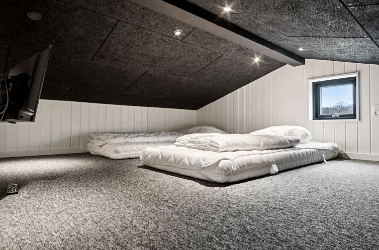 Vakantiehuis "Stygg" - 75m from the sea