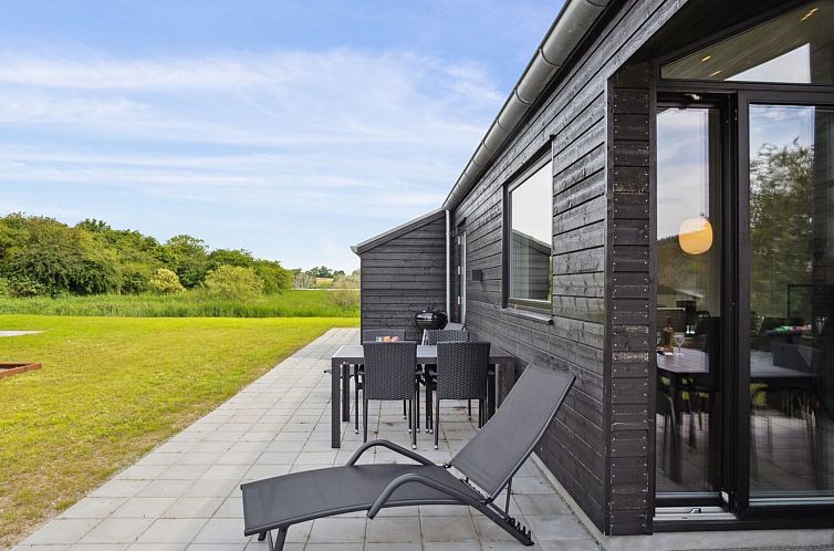 Vakantiehuis "Henryk" - 75m from the sea