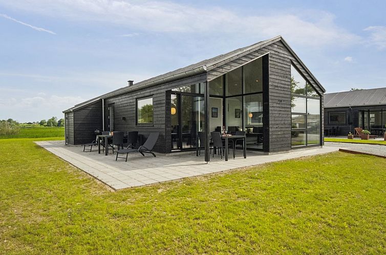 Vakantiehuis "Henryk" - 75m from the sea