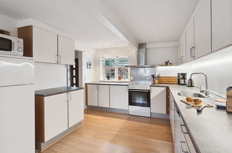 Vakantiehuis "Ienngelild" - 1km to the fjord