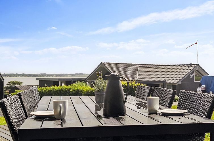 Vakantiehuis "Geeske" - 150m from the sea