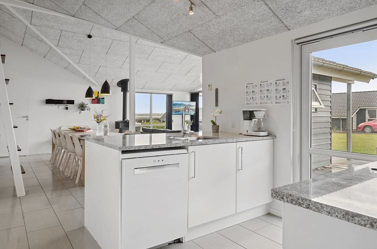 Vakantiehuis "Geeske" - 150m from the sea