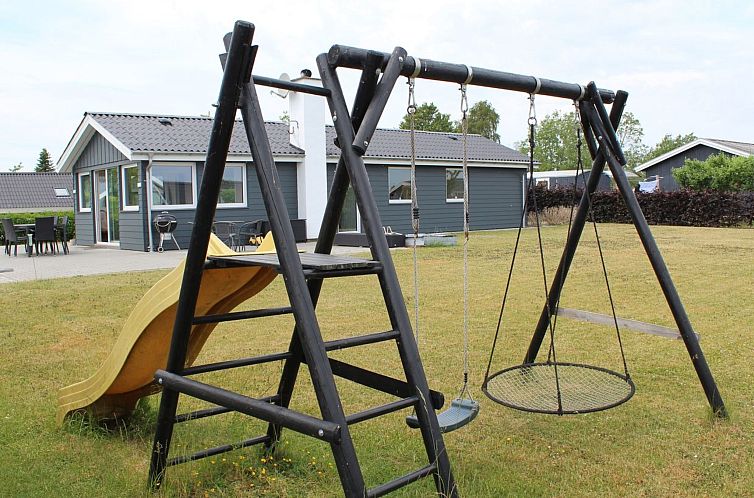 Vakantiehuis "Jannik" - 300m from the sea