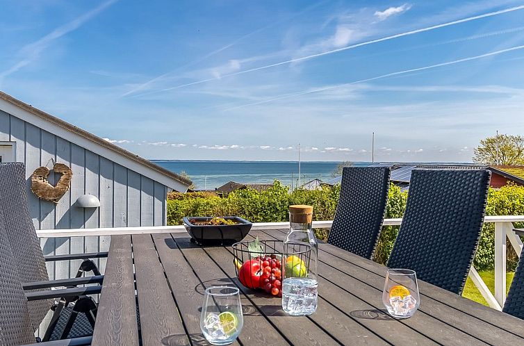 Vakantiehuis "Stamena" - 200m from the sea