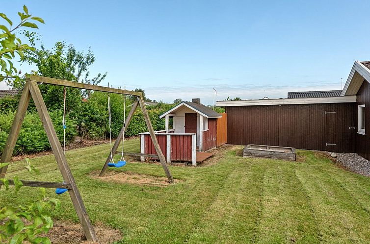 Vakantiehuis "Ellyn" - 500m from the sea