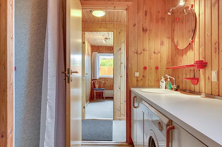 Vakantiehuis "Ellyn" - 500m from the sea