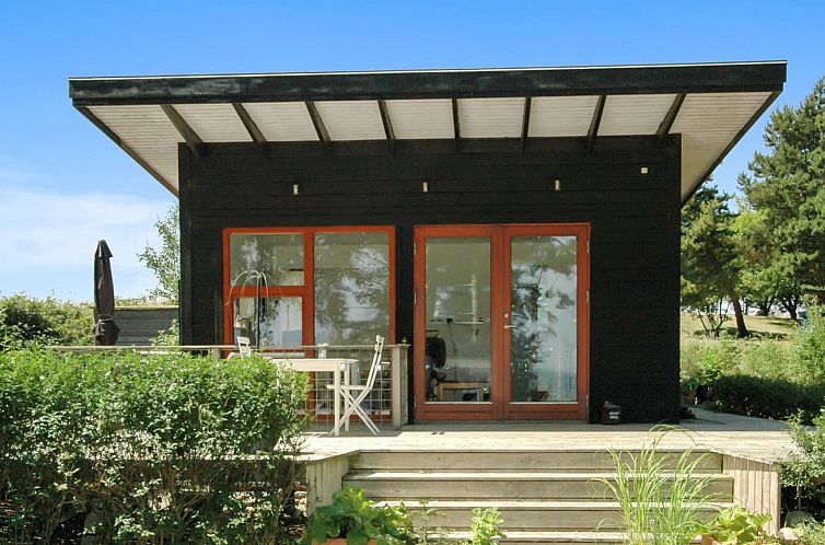 Vakantiehuis "Pirjo" - 50m from the sea