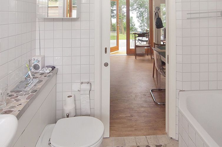 Vakantiehuis "Pirjo" - 50m from the sea