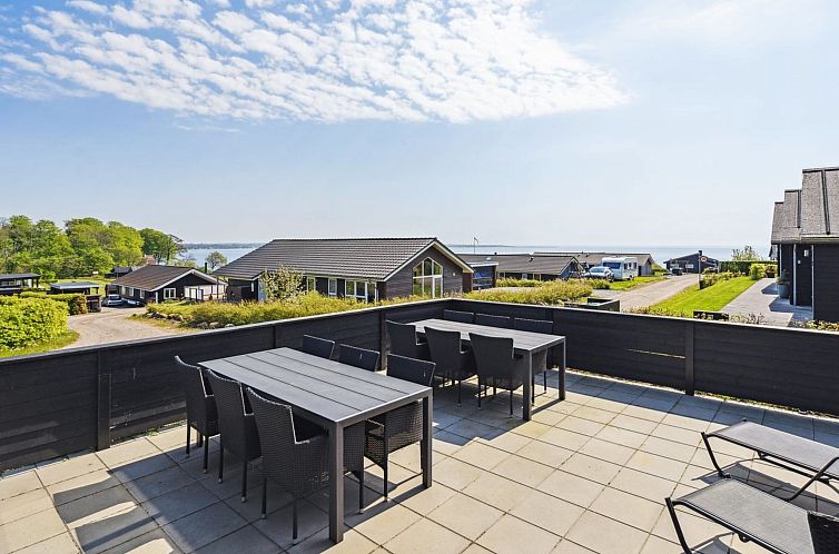 Vakantiehuis "Helina" - 180m from the sea