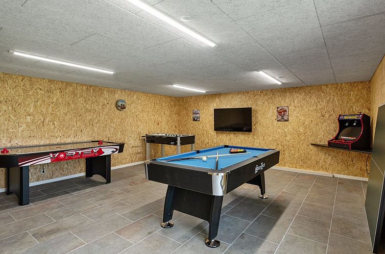 Vakantiehuis "Helina" - 180m from the sea