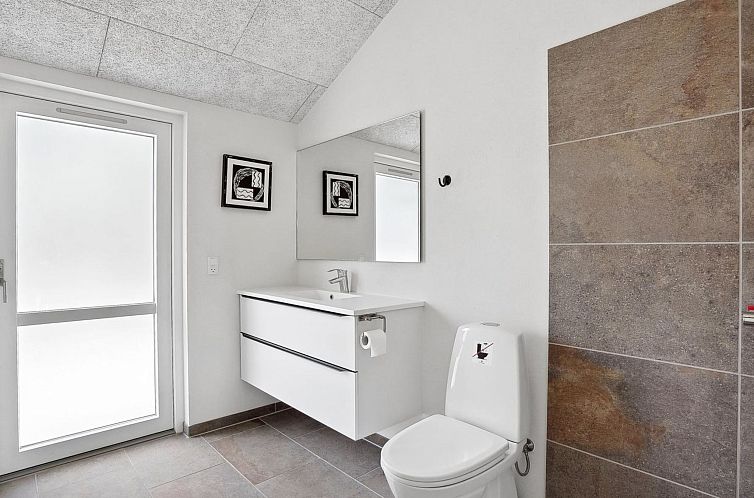 Vakantiehuis "Helina" - 180m from the sea