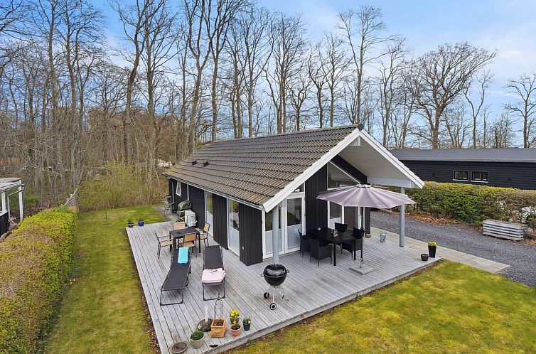 Vakantiehuis "Gunholm" - 150m from the sea