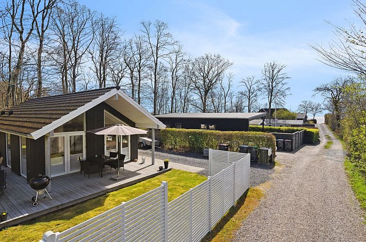 Vakantiehuis "Gunholm" - 150m from the sea