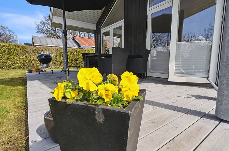 Vakantiehuis "Gunholm" - 150m from the sea