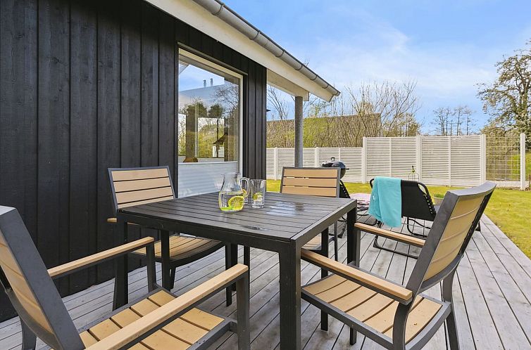 Vakantiehuis "Gunholm" - 150m from the sea