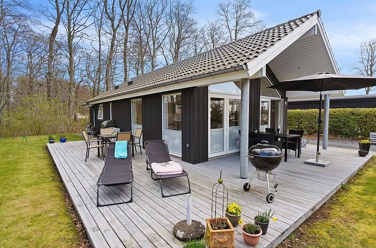 Vakantiehuis "Gunholm" - 150m from the sea