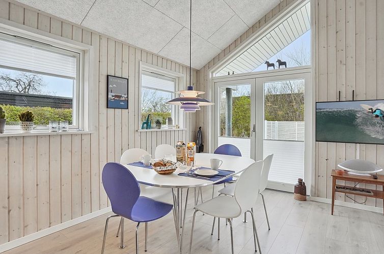 Vakantiehuis "Gunholm" - 150m from the sea