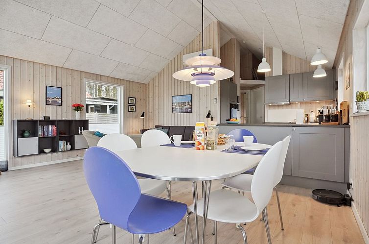 Vakantiehuis "Gunholm" - 150m from the sea