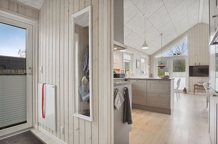 Vakantiehuis "Gunholm" - 150m from the sea