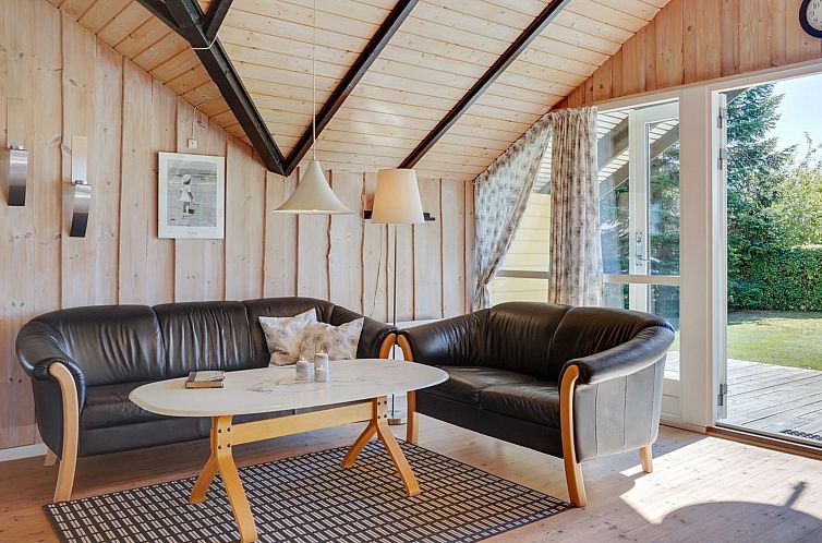 Vakantiehuis "Annelore" - 400m from the sea