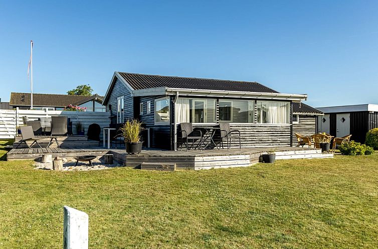 Vakantiehuis "Raymond" - 175m from the sea