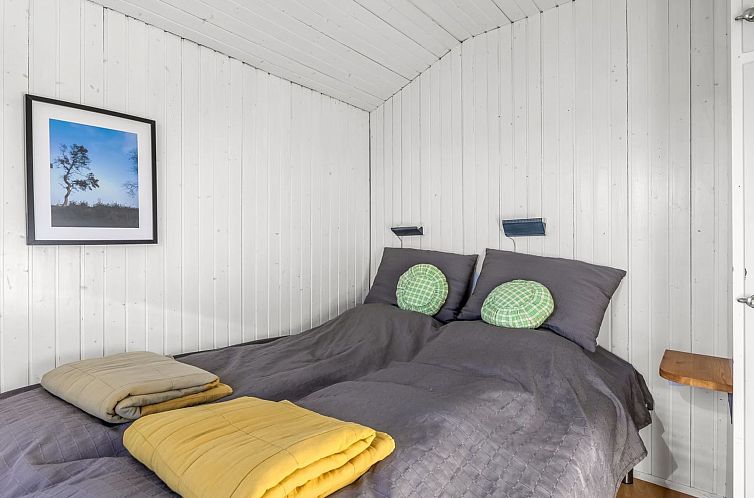 Vakantiehuis "Raymond" - 175m from the sea