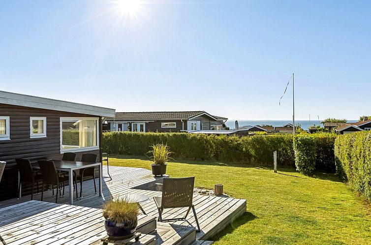 Vakantiehuis "Raymond" - 175m from the sea