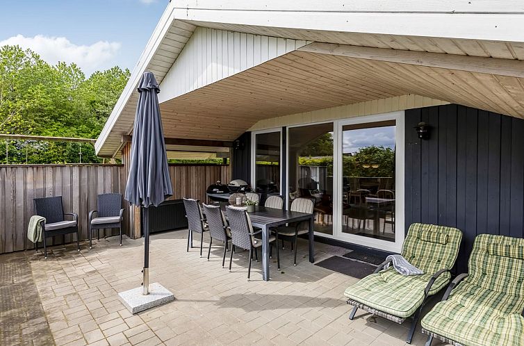 Vakantiehuis "Irlin" - 850m from the sea