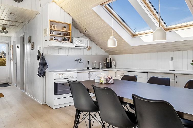 Vakantiehuis "Aika" - 450m from the sea